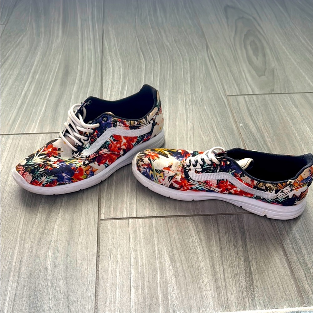 Floral Vans, size 9